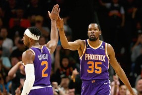 比赛规则变更引发热议！，杜兰特在老鹰比赛中出色防守比赛高潮迭起的简单介绍