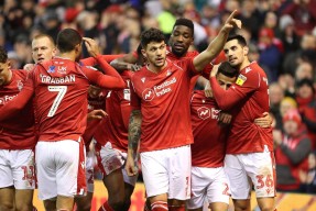 关于欧冠倒计时，拜仁慕尼黑加时末段回应争议，细节引发关注，管理层满意，控场能力受关注的信息