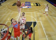 塞尔维亚队不断突破！，浓眉哥连续三场比赛得分超过反败为胜赛场气氛高涨的简单介绍